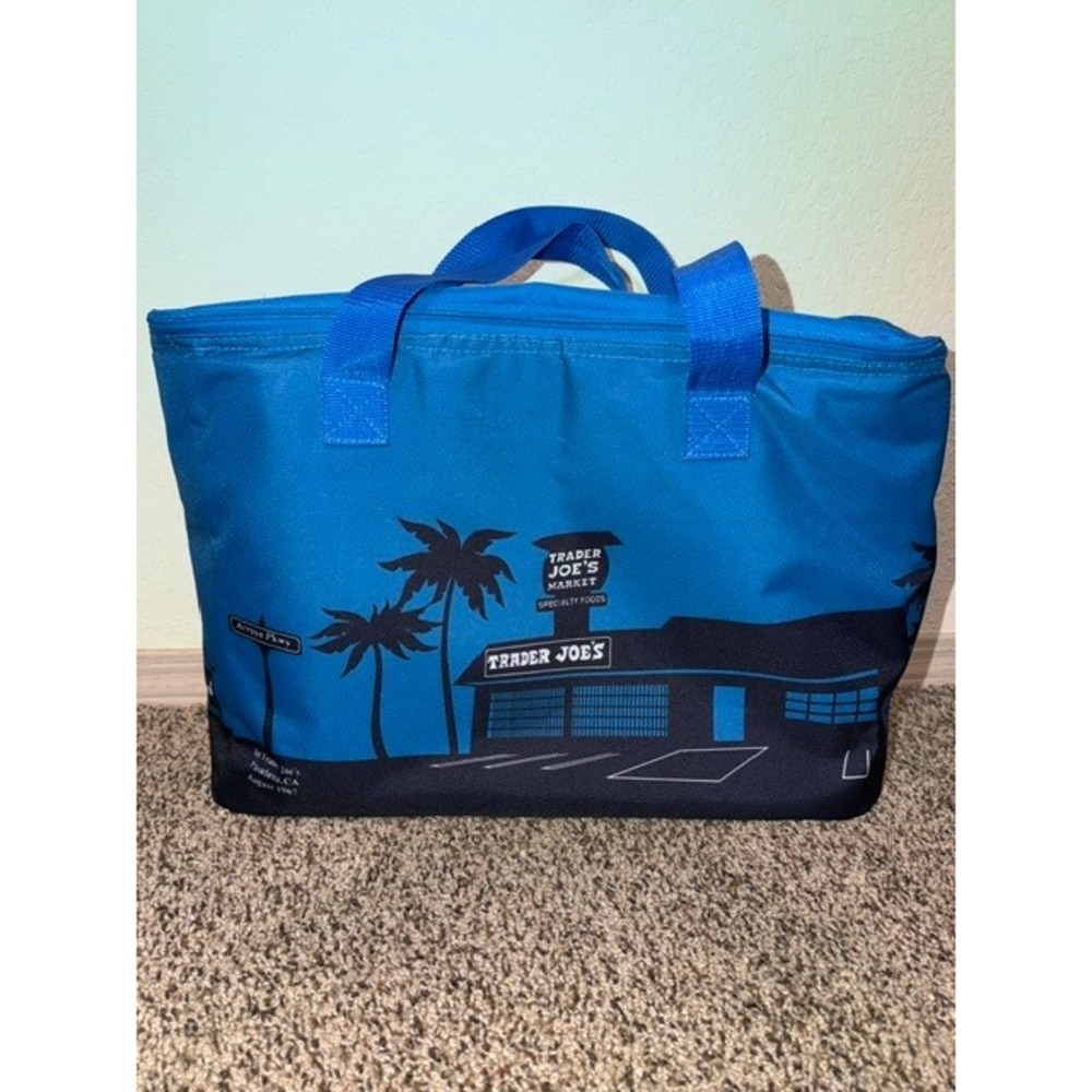Trader Joes Insulated Reusable Grocery Bag Pasadena 1967 Blue Large Cooler Tote - Picture 3 of 5